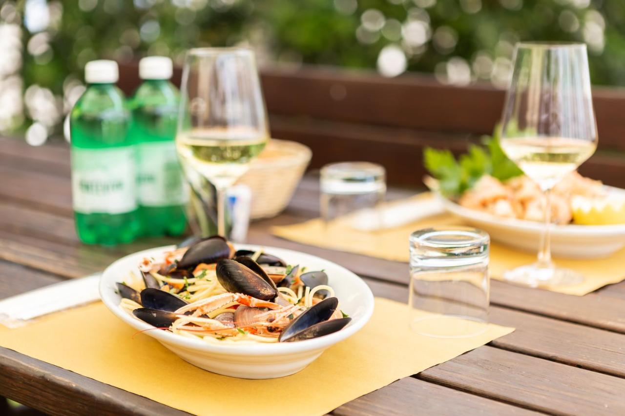 Villaggio Torre Marina Marina di Massa Eksteriør bilde